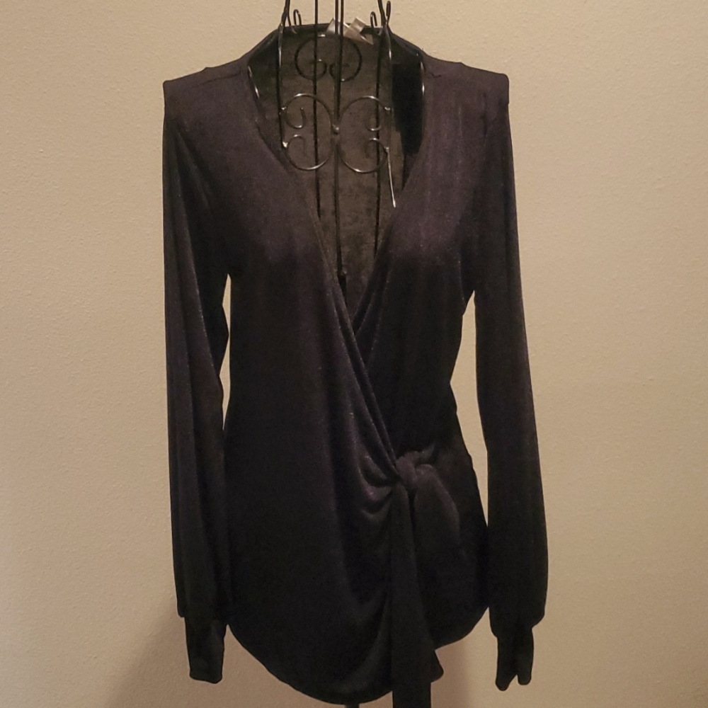 WOMEN'S BLACK DRESSY WRAP AROUND TOP